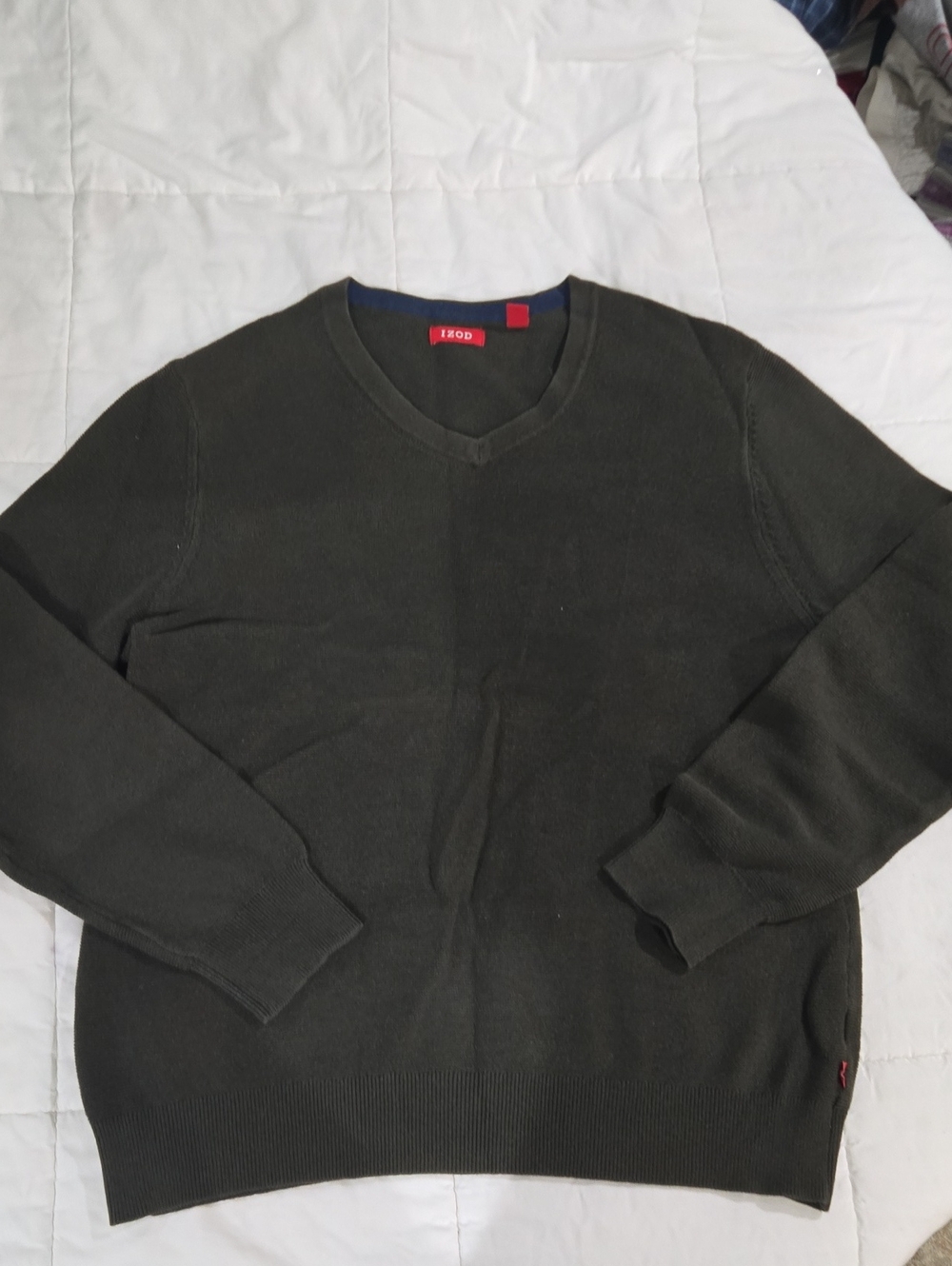 Izod Men's V-Neck Sweater in Olive Green